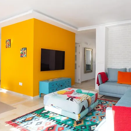 Centro Ii: And Bright With Balconies Apartment *