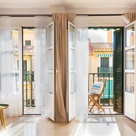 Centro Ii: And Bright With Balconies Apartment *