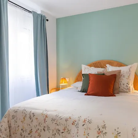 Centro Ii: And Bright With Balconies Apartment Malaga